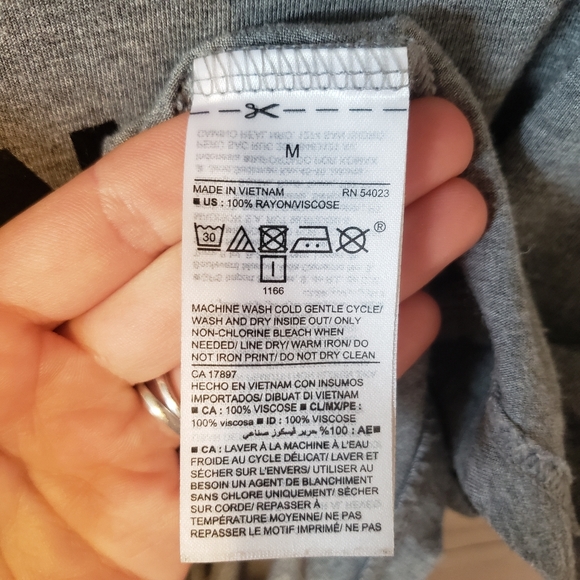 Old Navy Espresso Then Proseco Gray Top Medium - Picture 7 of 7